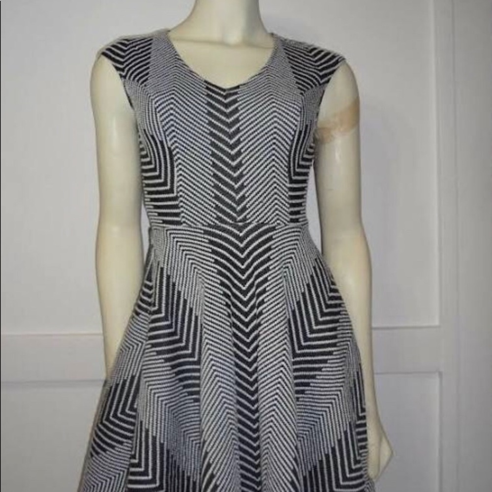 Bar III dress xxs black and white patterned dress - Picture 7 of 8